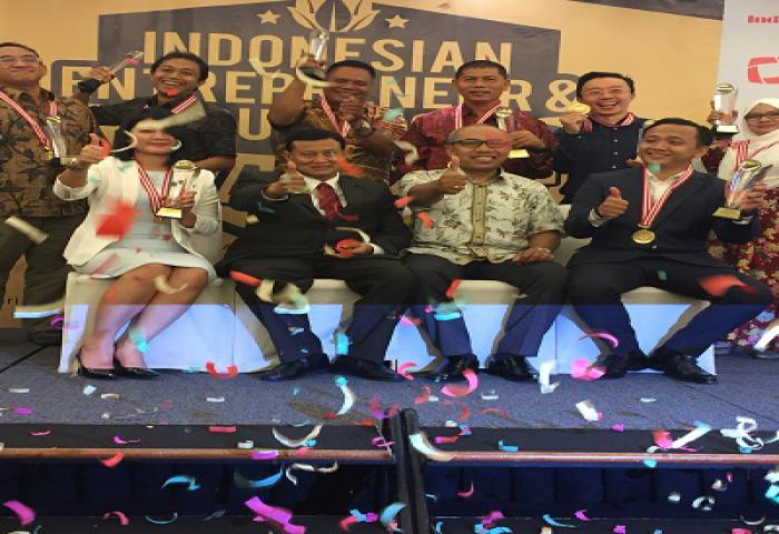 Malam Penghargaan Indonesia Entrepreneur and Education Award 2017